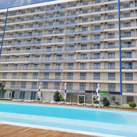 Blaxy Resort Stefi Cu Acces La Piscine Gratuit 23 August Exterior foto